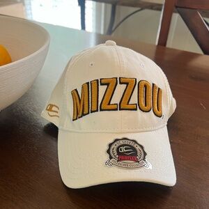 NWT Mizzou Baseball Hat Cap University of Missouri Tigers White Size L / XL